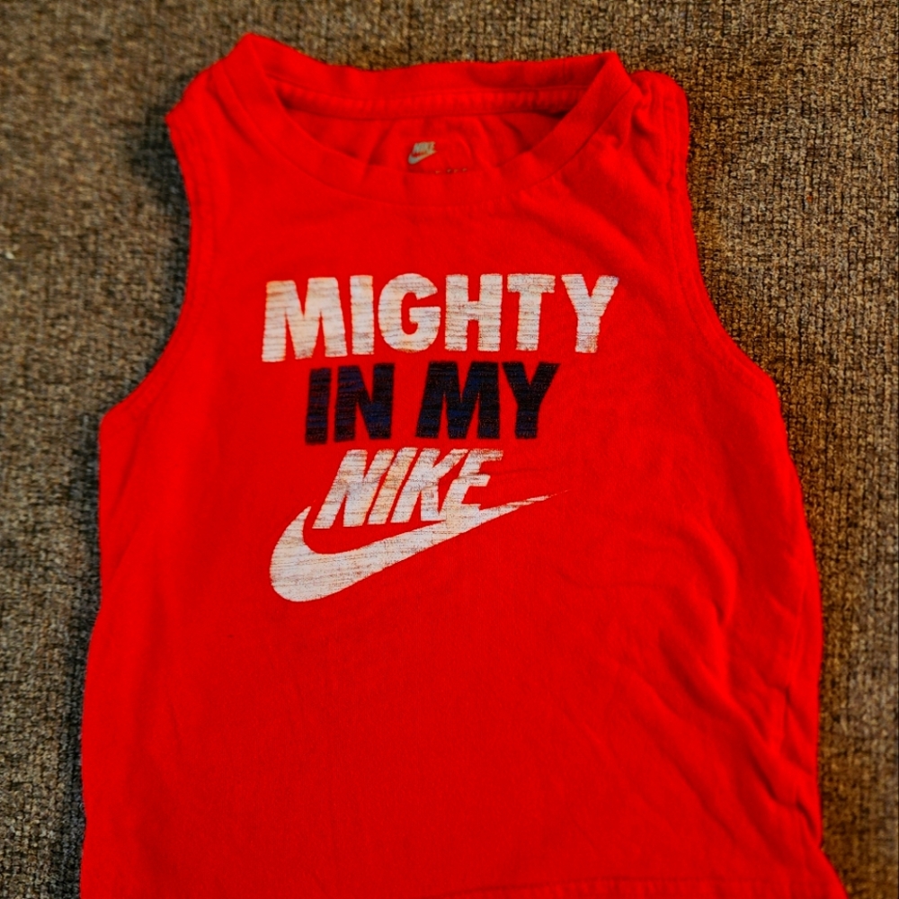 Fits like 2t Nike tank top (3t) on tag